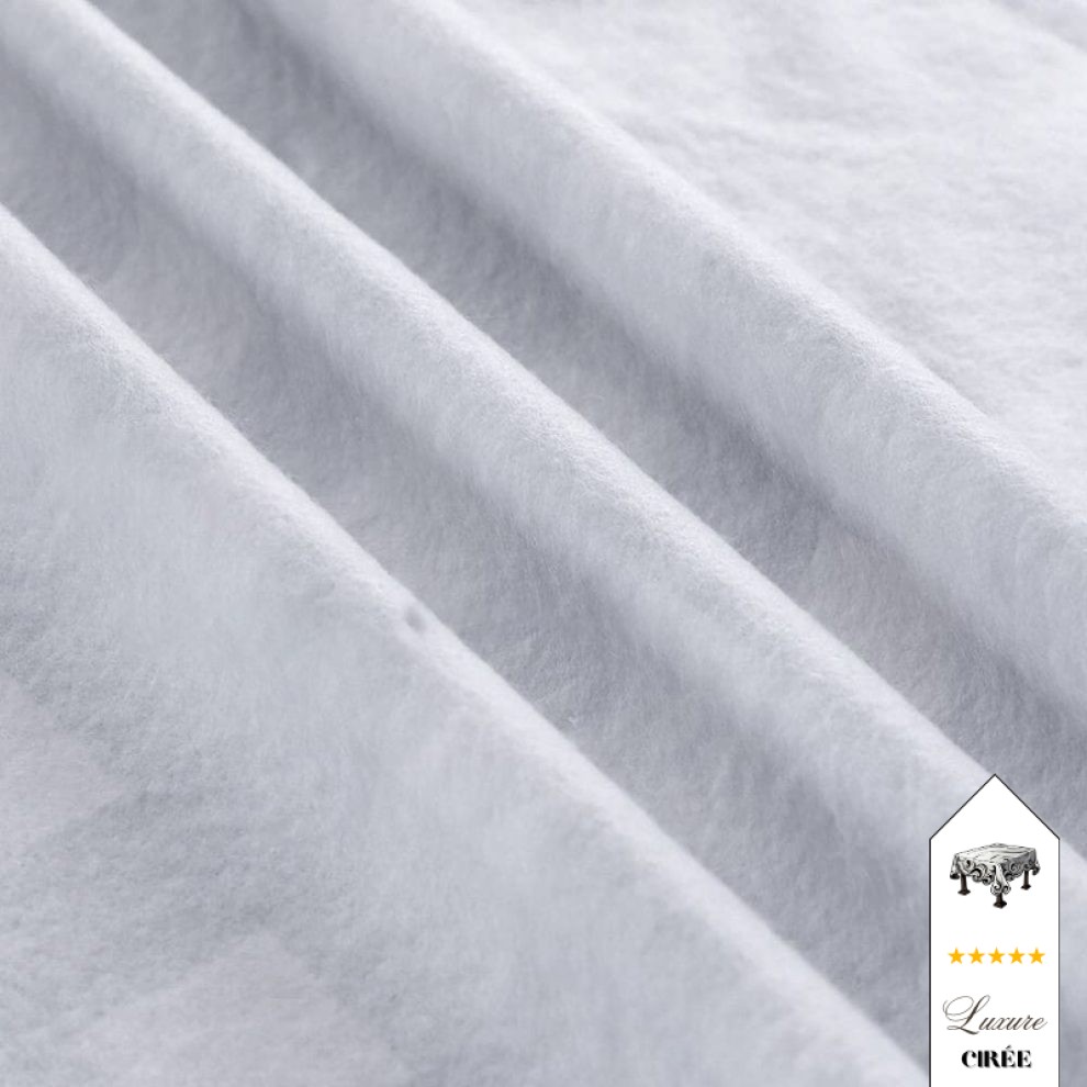 D'CLIC - Protège Table Blanc, élastiqué Tout Autour, pour Table Ovale d'une Longueur de 190 jusqu'à 204 Cm Maxi, d'une Largeur de 110 a 123 cm Max et d'un Plateau d'une épaisseur